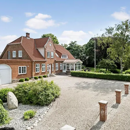 Amazing In With Kitchen