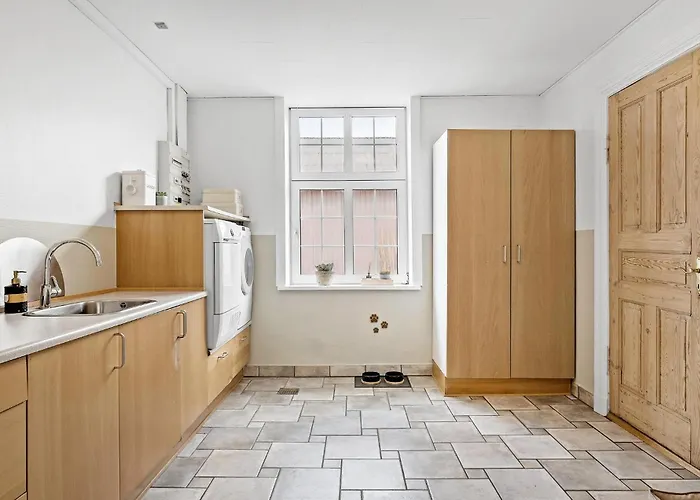 Amazing In With Kitchen