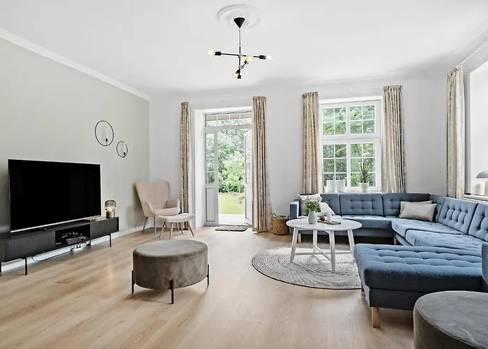 Amazing In With Kitchen Holiday home